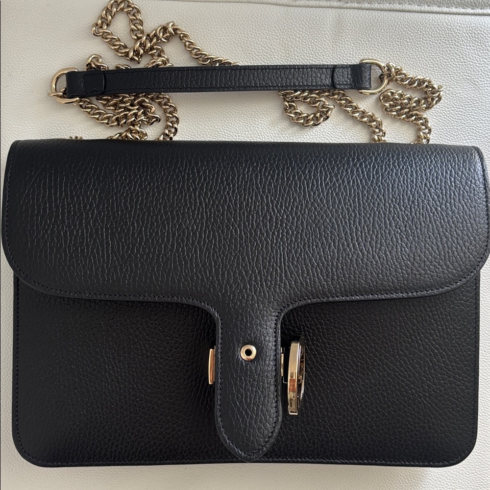 Gucci Interlocking GG Black Calfskin Leather Crossbody/Shoulder Bag - Picture 5 of 16